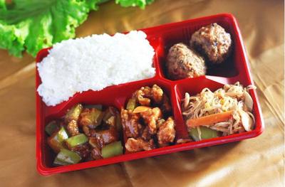 蓝白快餐 城市配送服务的幕后英雄